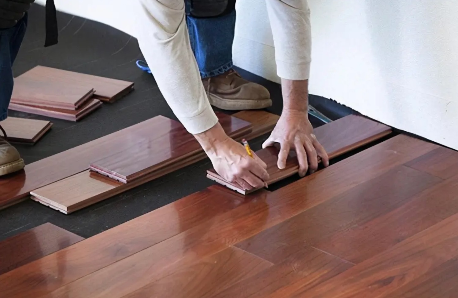 铺木地板产生甲醛